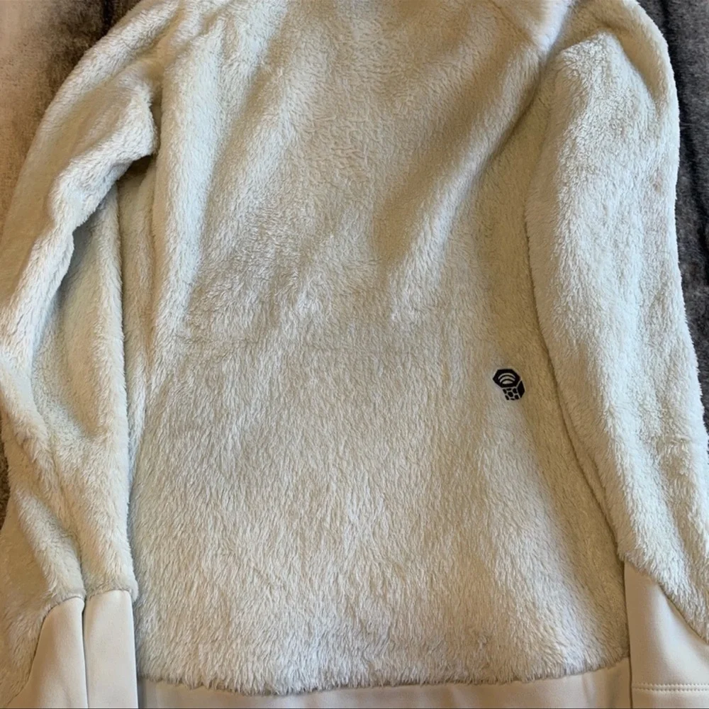 Mountain Hardware Monkey Fleece Pullover 1/2 Zip in Stone